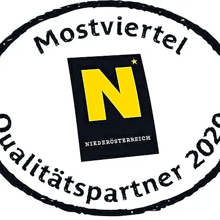 Landhof Lydia Roggendorf